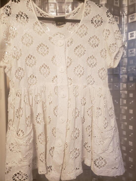 Dotti Dresses & Skirts - Dotti White Crochet Button-Front Dress